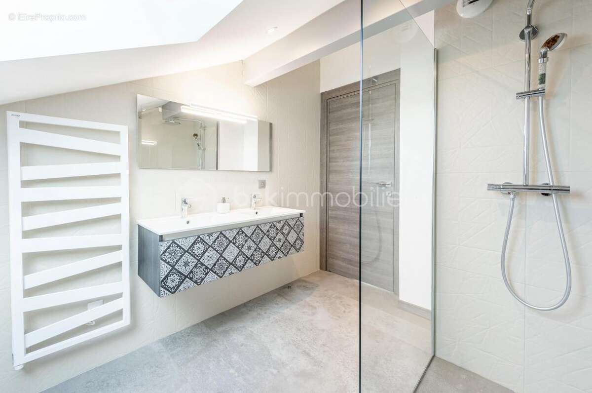 Maison à SAINT-JORIOZ