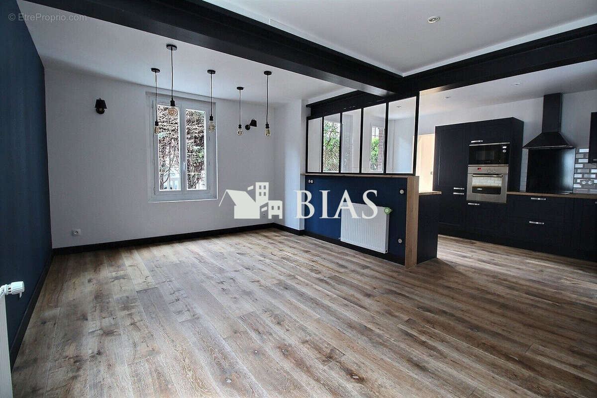 Maison à DEVILLE-LES-ROUEN