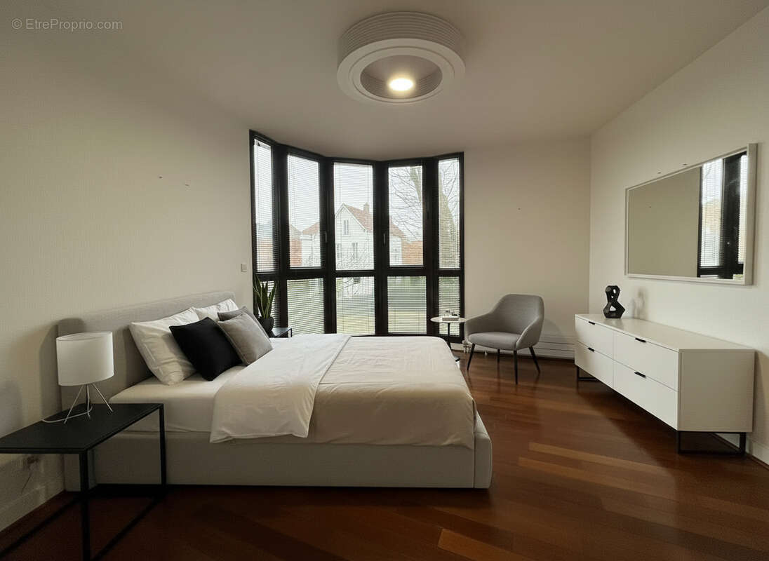 Appartement à ENGHIEN-LES-BAINS