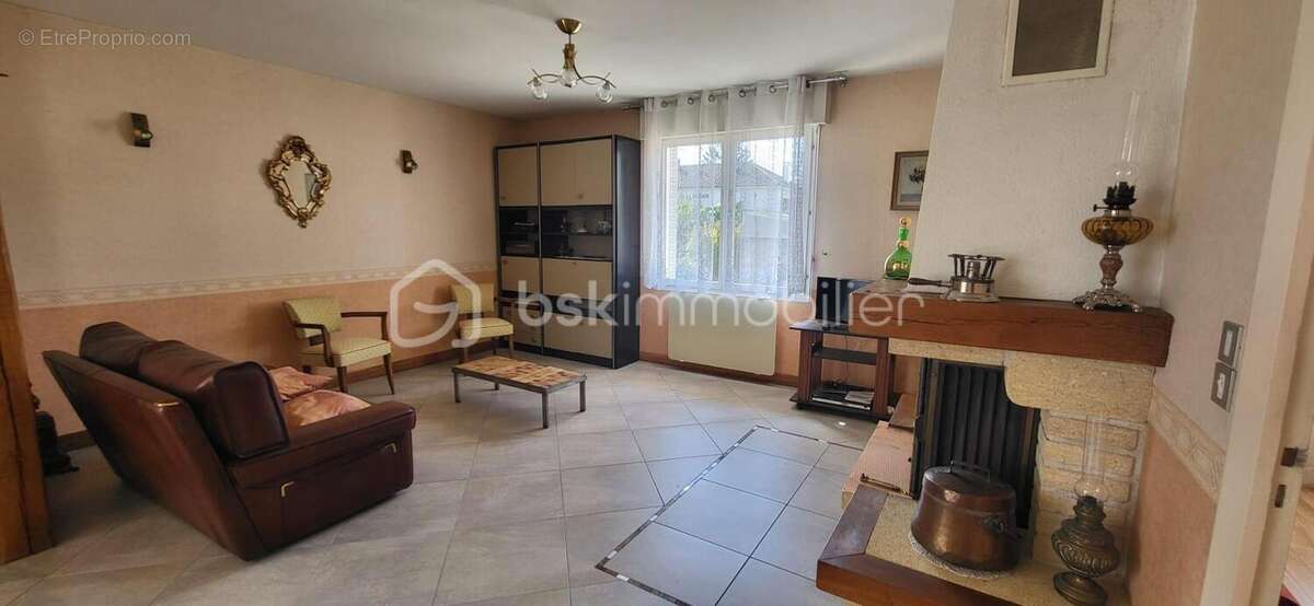 Maison familiale de plain-pied – La Chapelle-Saint-Mesmin - photo 3