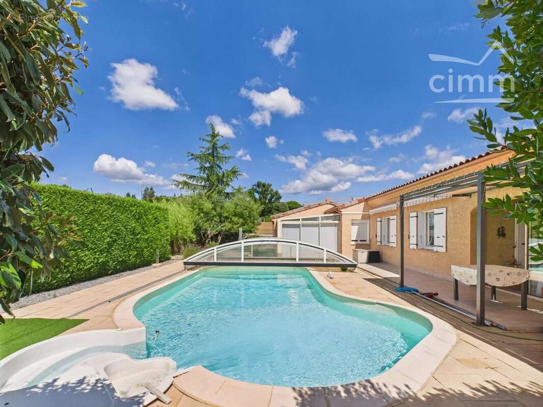 Maison à LABLACHERE