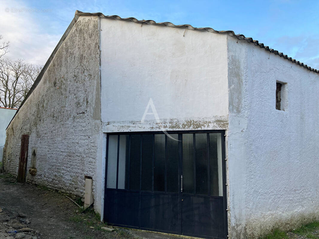 Maison à SAINT-JEAN-DE-LIVERSAY