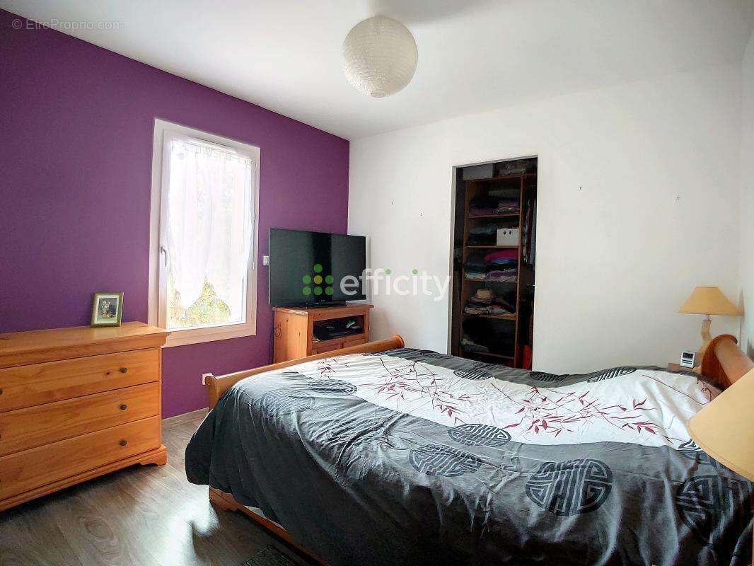 Maison 332 m² à Sainte-Eulalie-En-Born  - photo 7