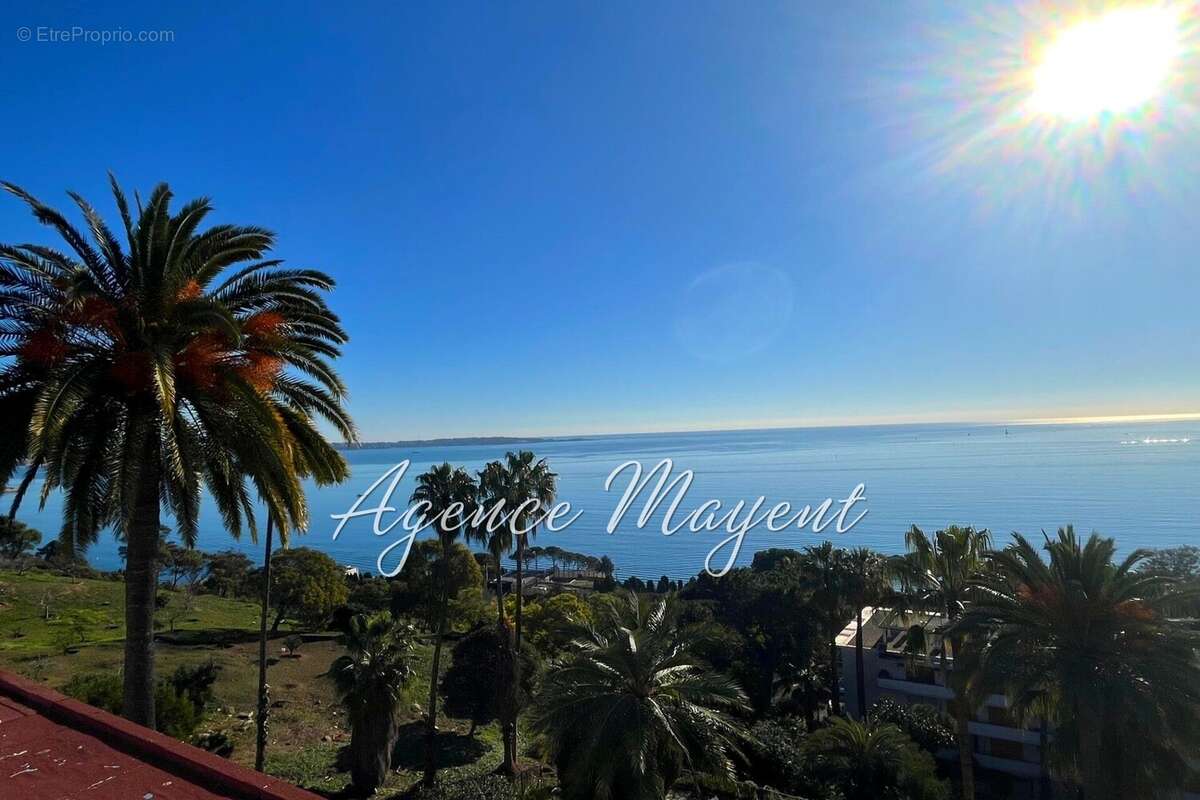 Appartement à VALLAURIS