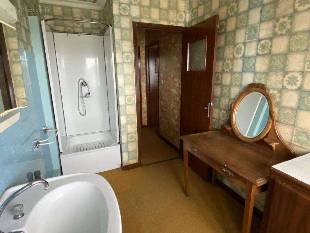Maison à LECOUSSE