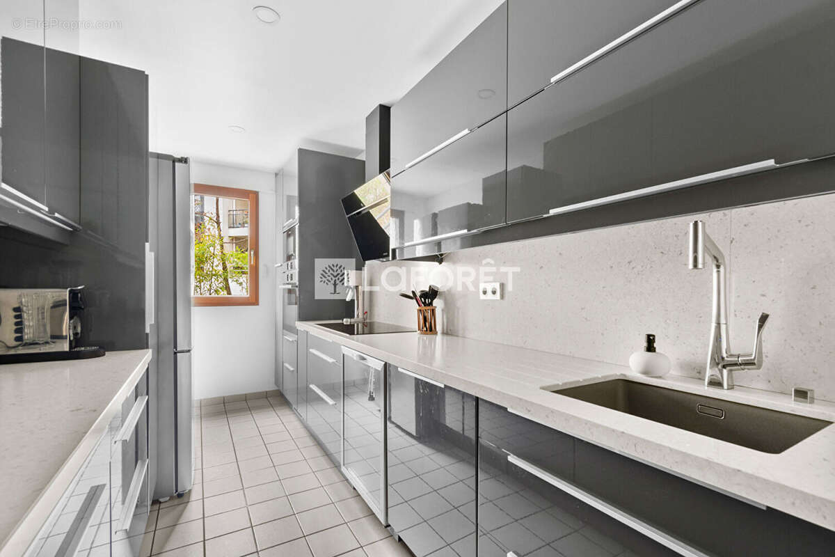 Appartement à SURESNES