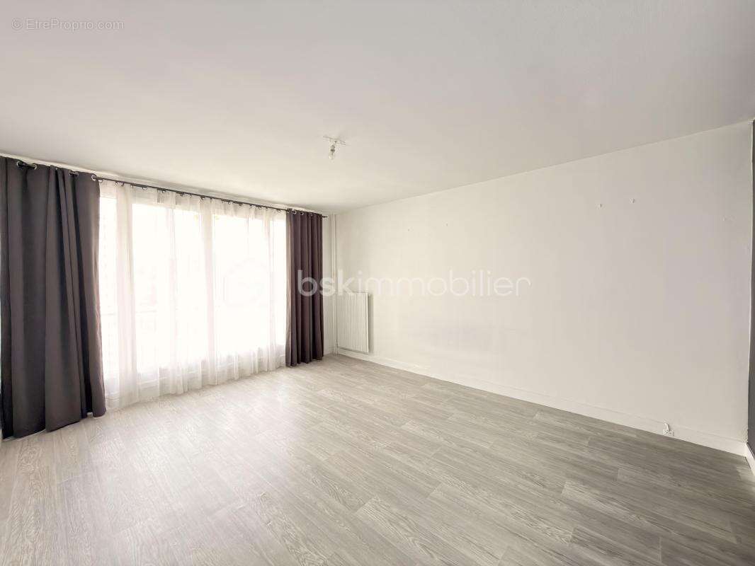 Appartement à LIVRY-GARGAN