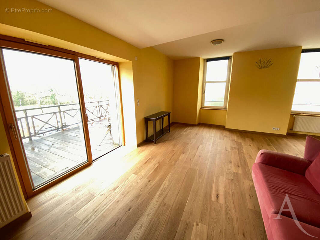 Appartement avec terrasse Montaigu centre - photo 2