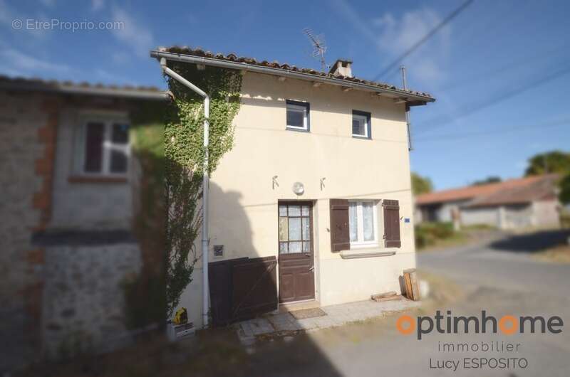  Charmante maison de village à rénover – Villeneuve, Brigueuil (Charente) - photo 15