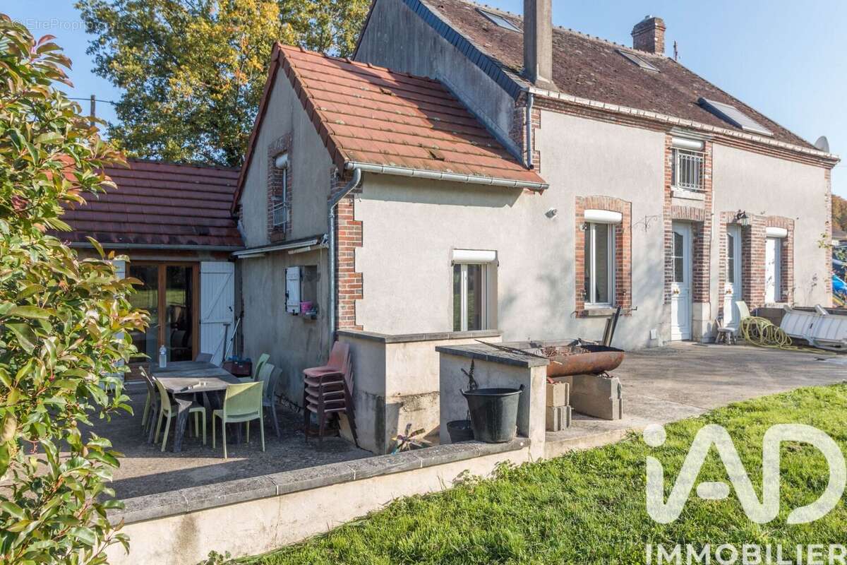 Photo 2 - Maison à SAINTE-GENEVIEVE-DES-BOIS