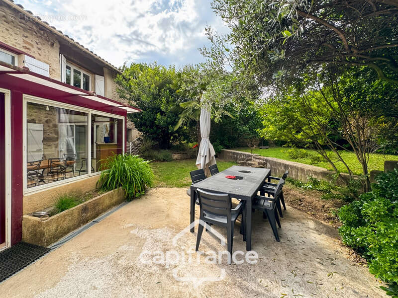 Maison à CHATEAUNEUF-DE-GALAURE