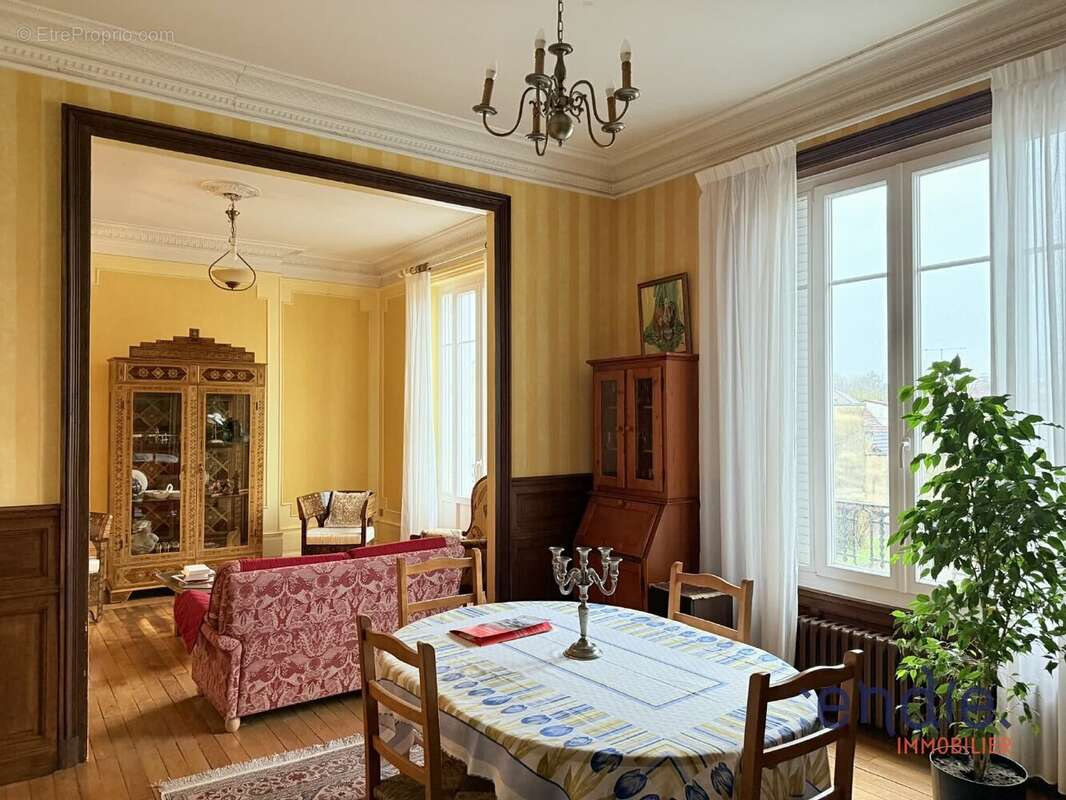 Appartement à MOULINS