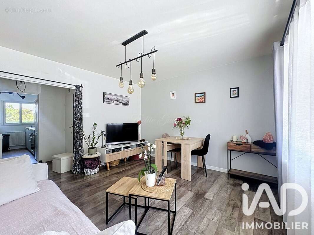 Photo 2 - Appartement à SARTROUVILLE