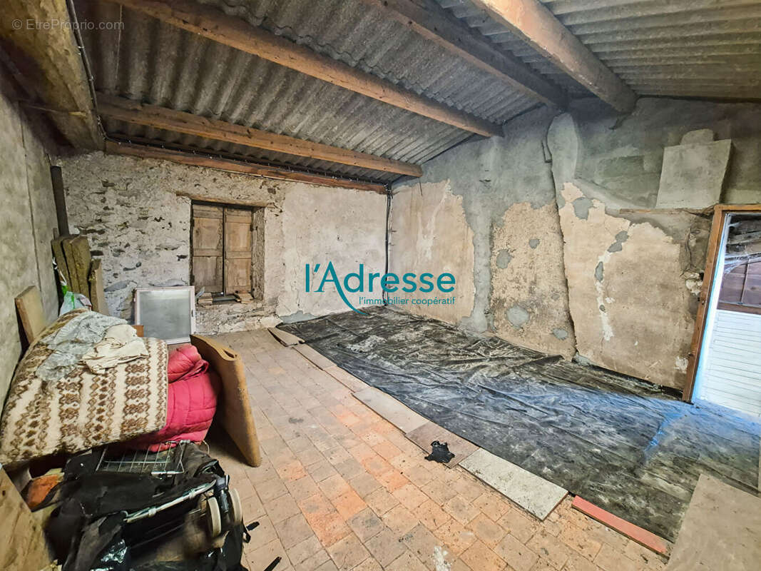 Maison à CHAUDRON-EN-MAUGES