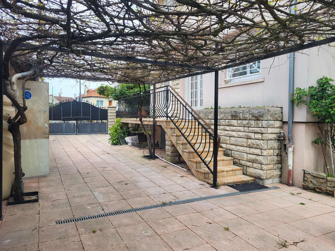 Maison à PIERREFITTE-SUR-SEINE