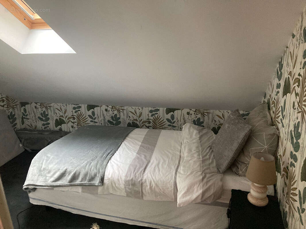 Maison à LA RIVIERE-SAINT-SAUVEUR