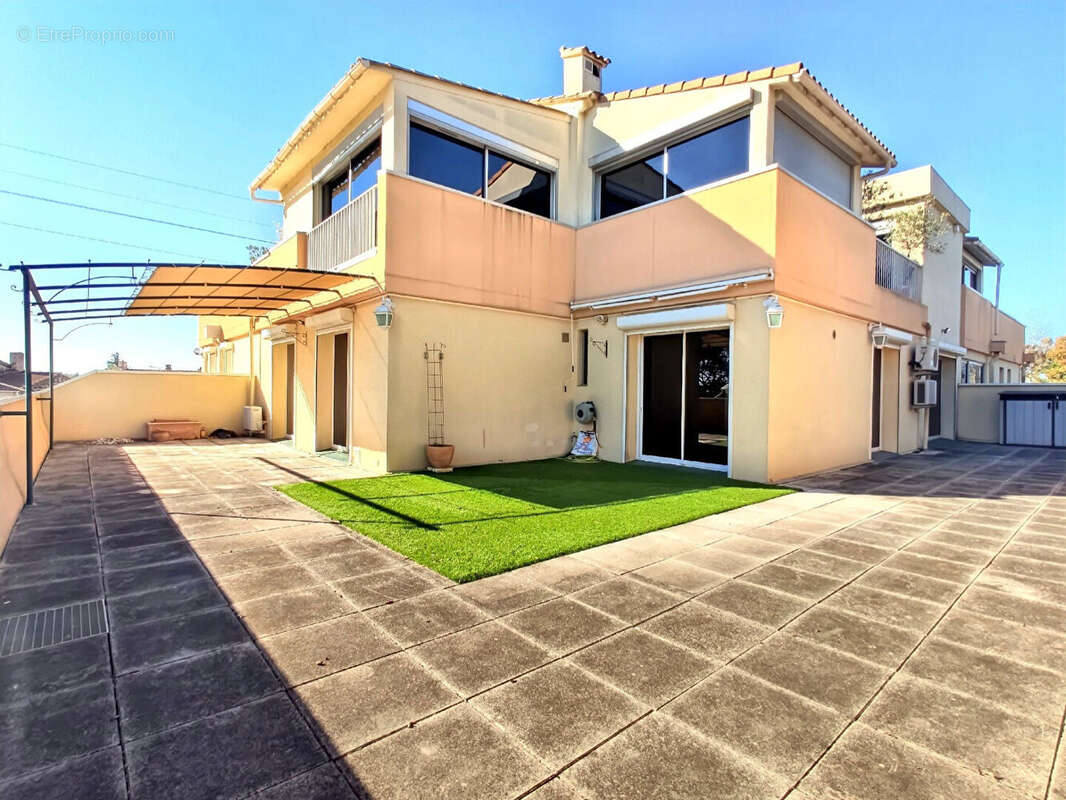 Appartement à LE PONTET