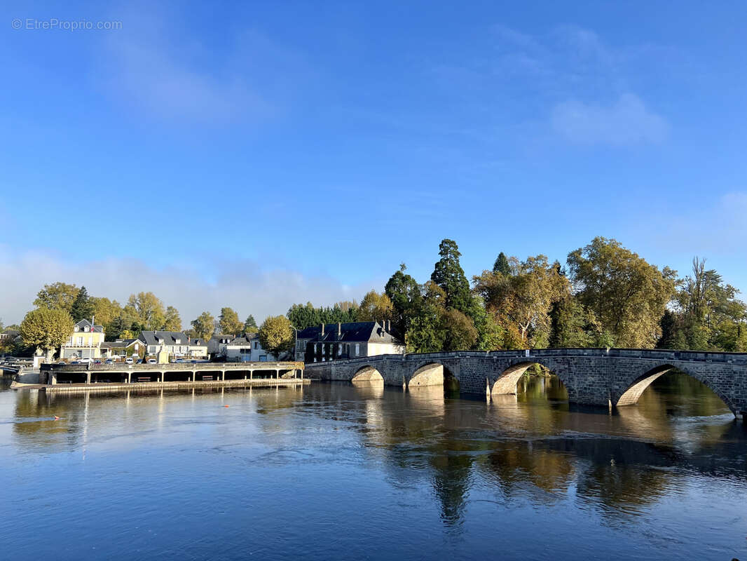 Maison à TERRASSON-LAVILLEDIEU