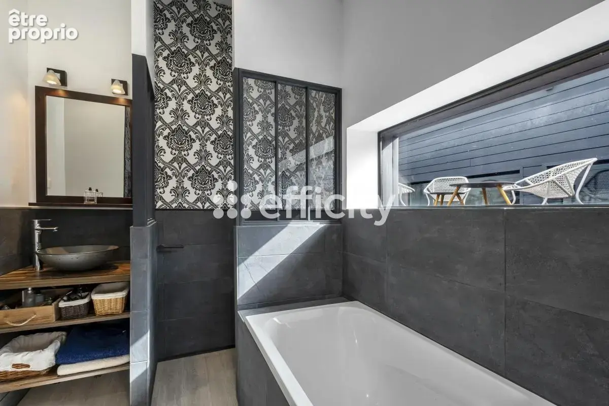Maison 165 m² à Saint-Xandre  - photo 6