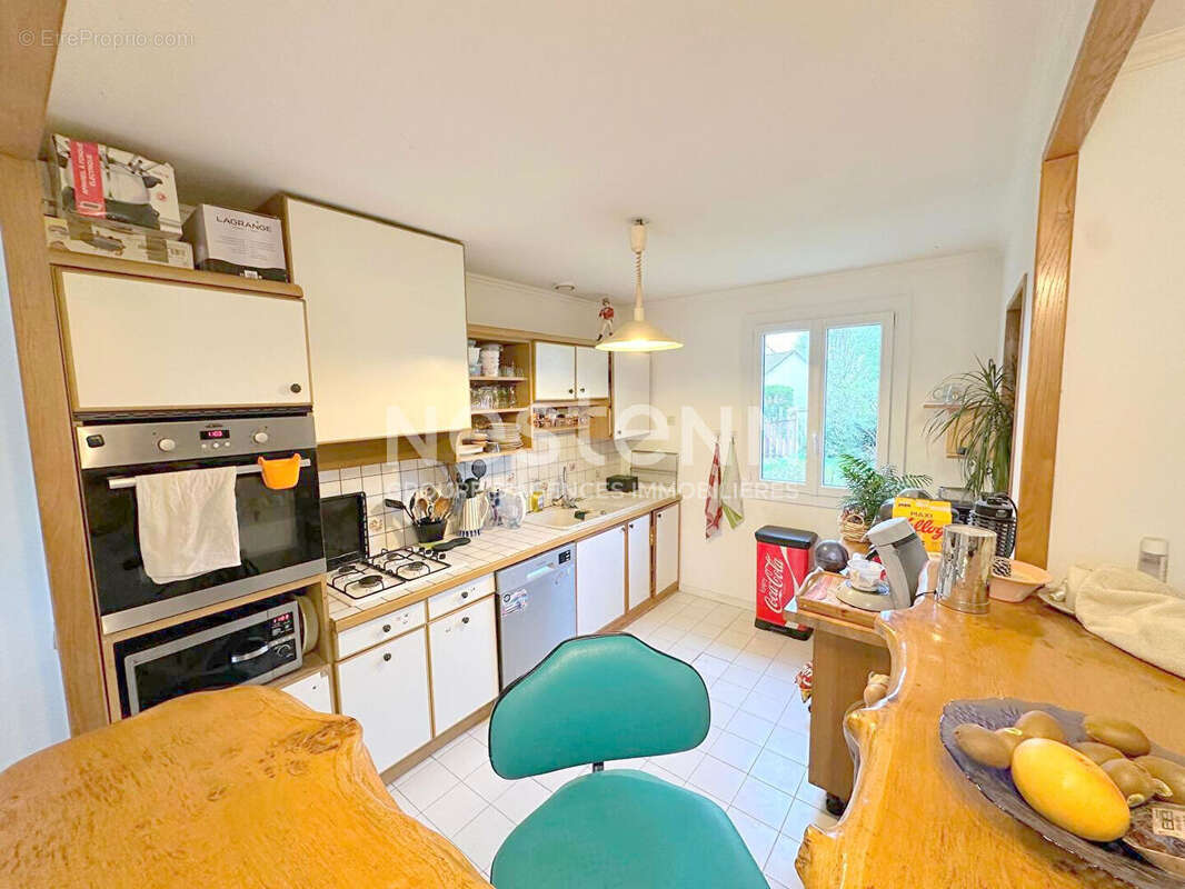 A VENDRE - proche de CHAUMONT EN VEXIN - 4 chambres - 114m² habitables - 1087m² de terrain - photo 3