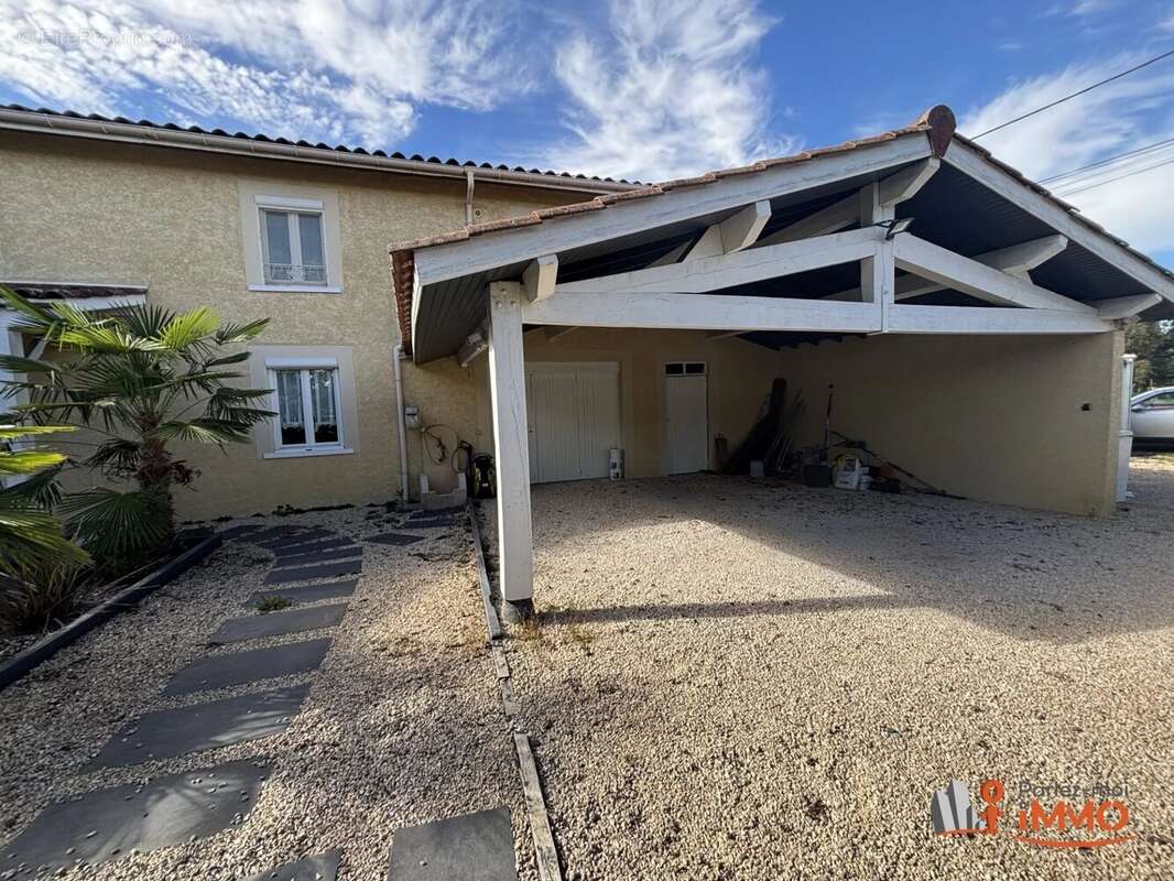 Maison à MONTVERDUN