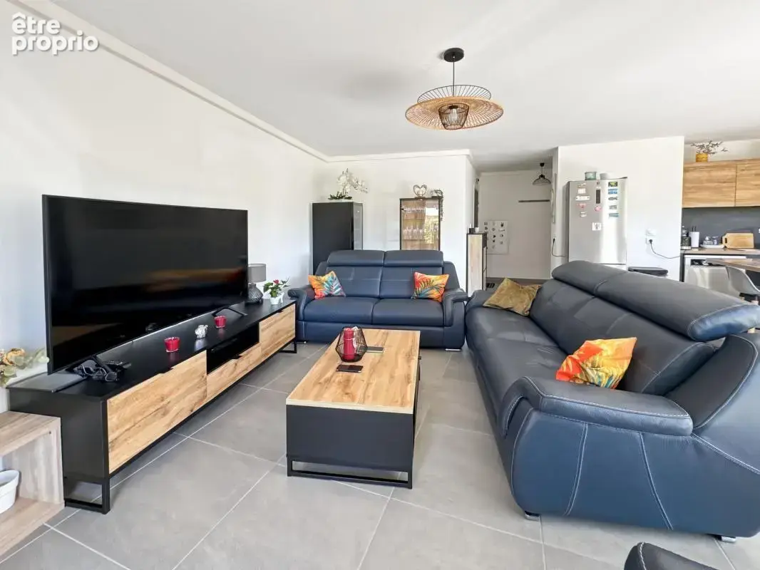 A 200 m des plages, au calme, magnifique T3 de 76 m2 + garage + parking de 17 m2 boxable - photo 9