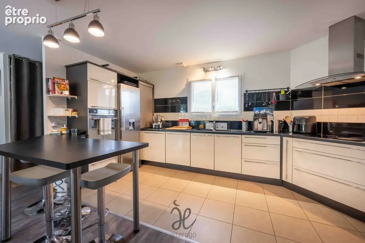 Maison 100 m2 - 3 CH - Suite parentale - Parfait état - photo 2