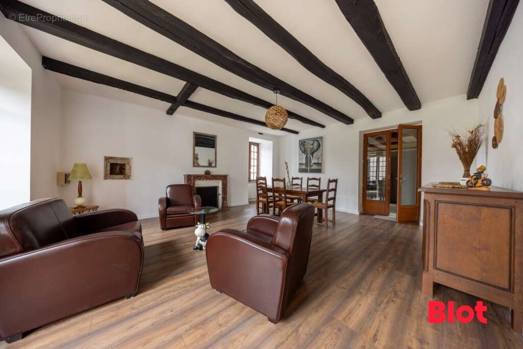 Maison à PLEUDIHEN-SUR-RANCE