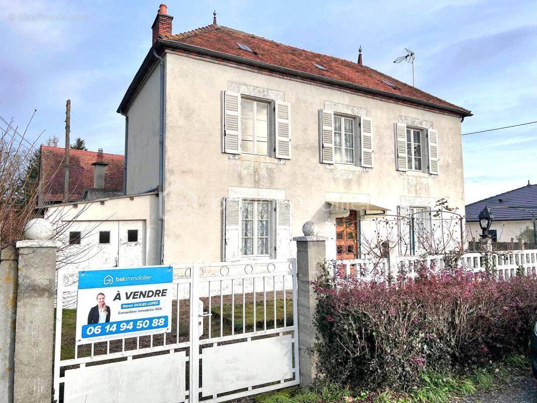 Maison à SAINT-PRIEST-BRAMEFANT