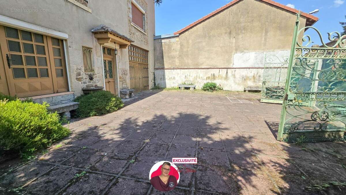 grande propriété en 2 parties  pour  un total de 640 m² sur petit jardin - photo 2