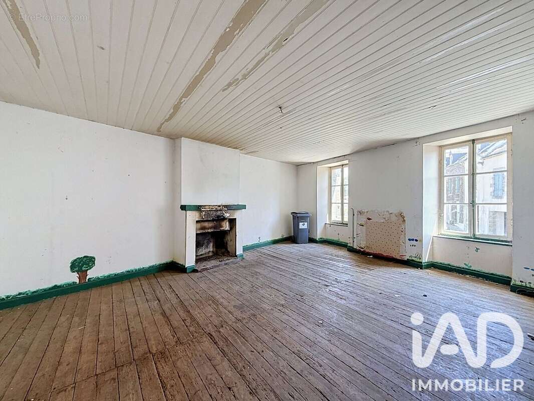 Appartement 350 m² à Uzel  - photo 5