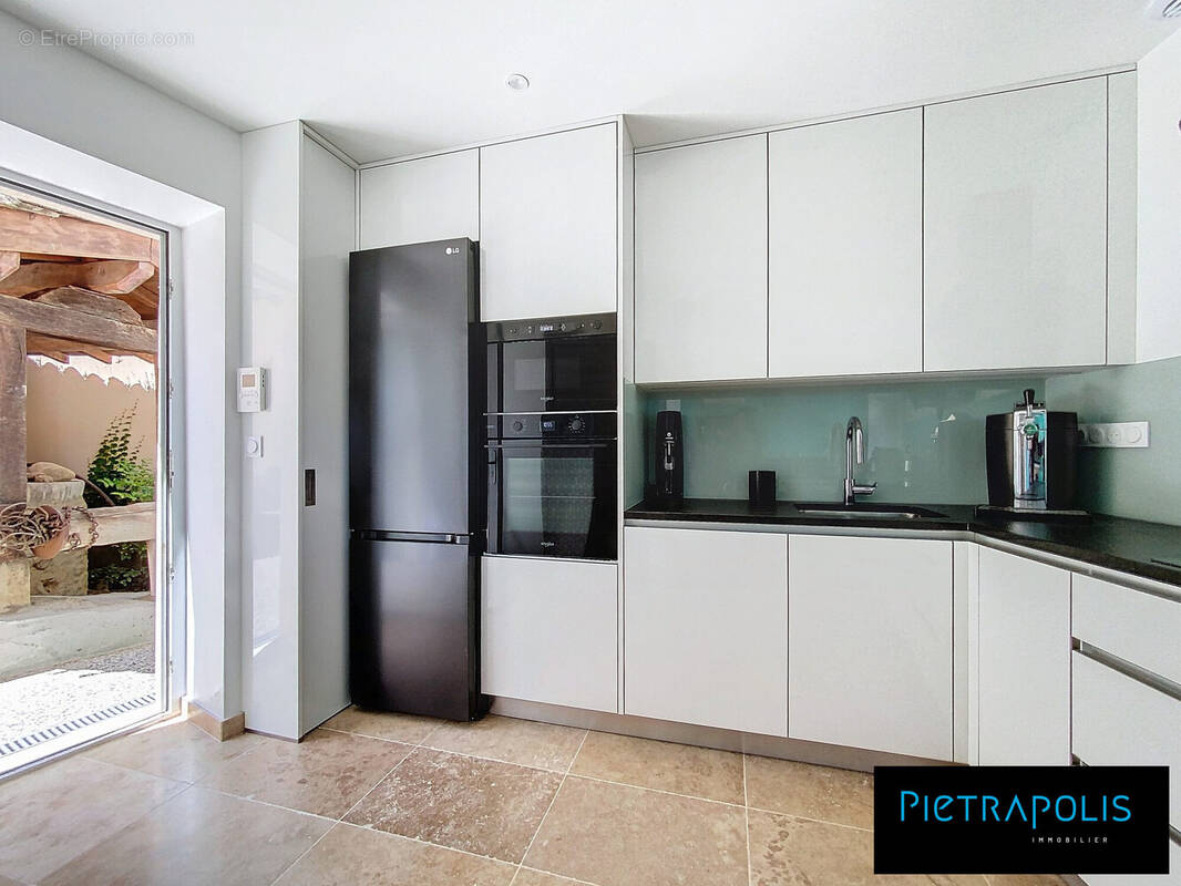 Appartement à NEUVILLE-SUR-SAONE