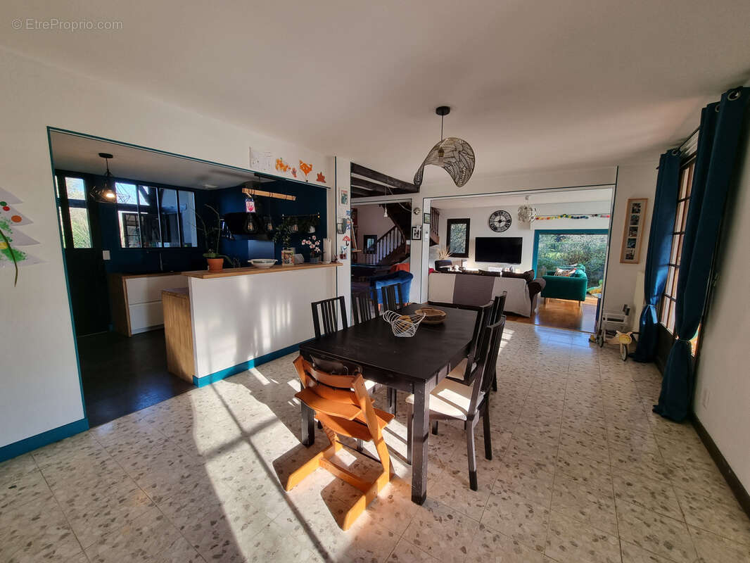 Maison à VERN-SUR-SEICHE