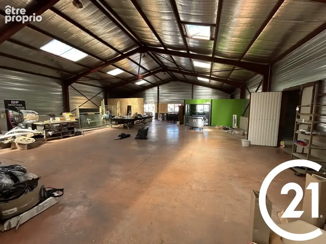Commerce 300 m² à vendre à Portes-Les-Valence (26800) - photo 1