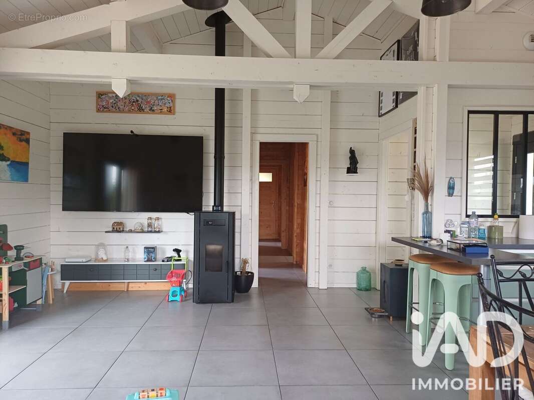 Maison 92 m² à Bourgnac  - photo 7