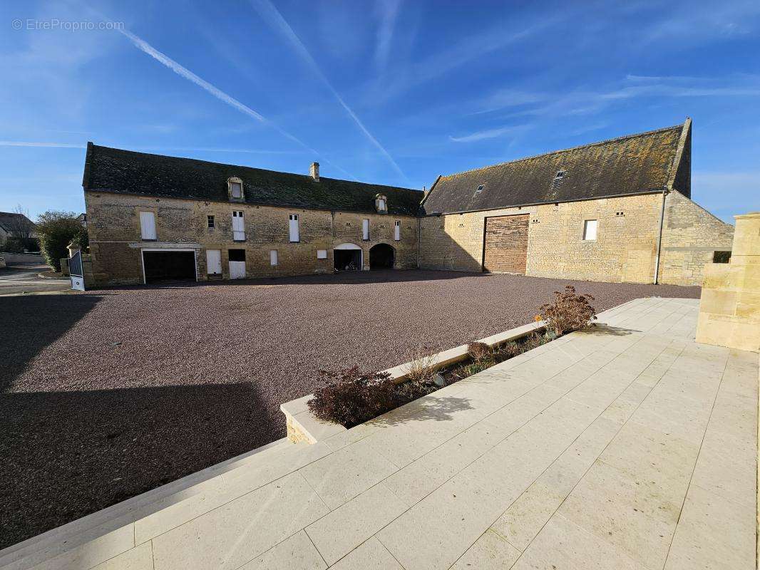 Maison à PUTOT-EN-BESSIN