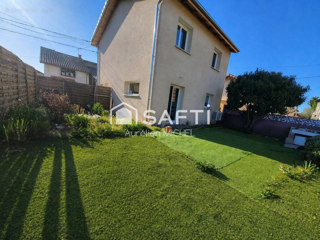 Photo 1 - Maison à DRUILLAT