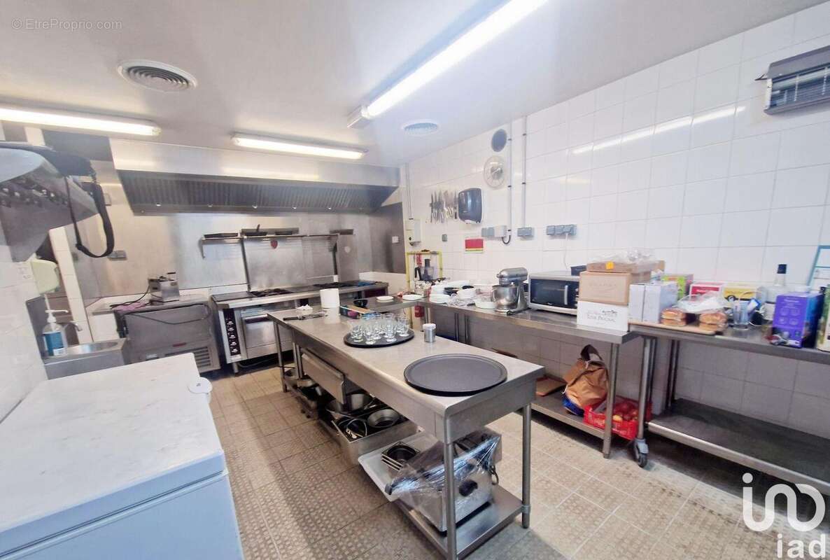 Photo 4 - Commerce à VILLENOY