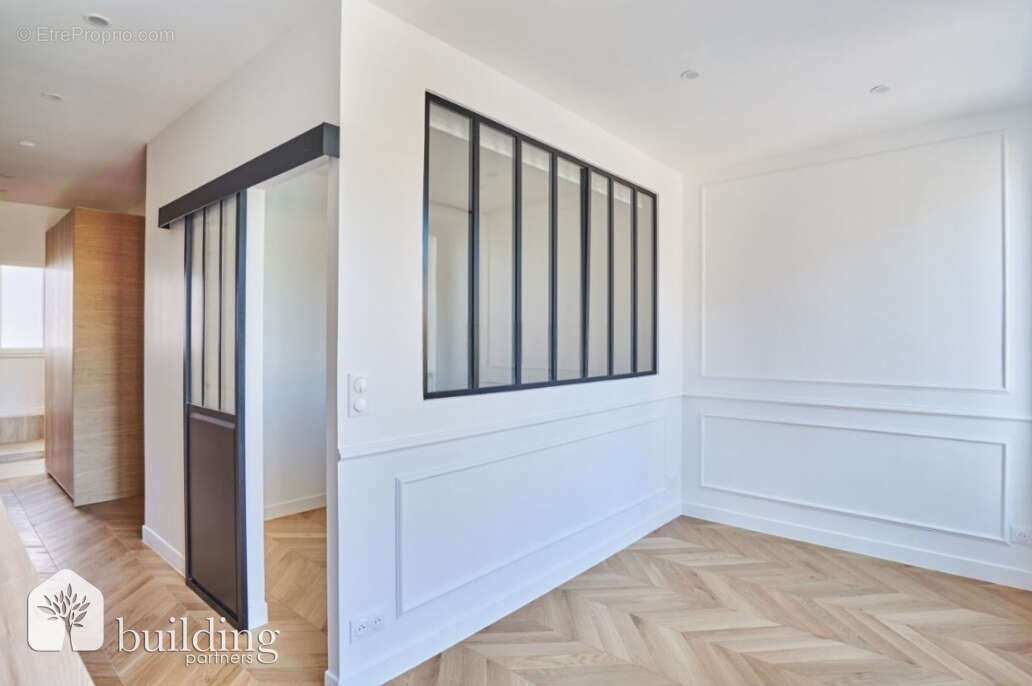 Appartement à PARIS-8E