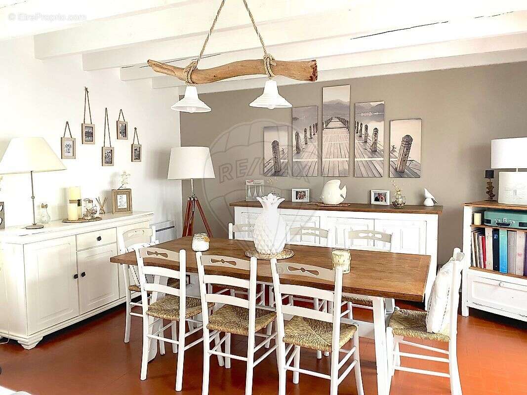 Maison à LES MATHES