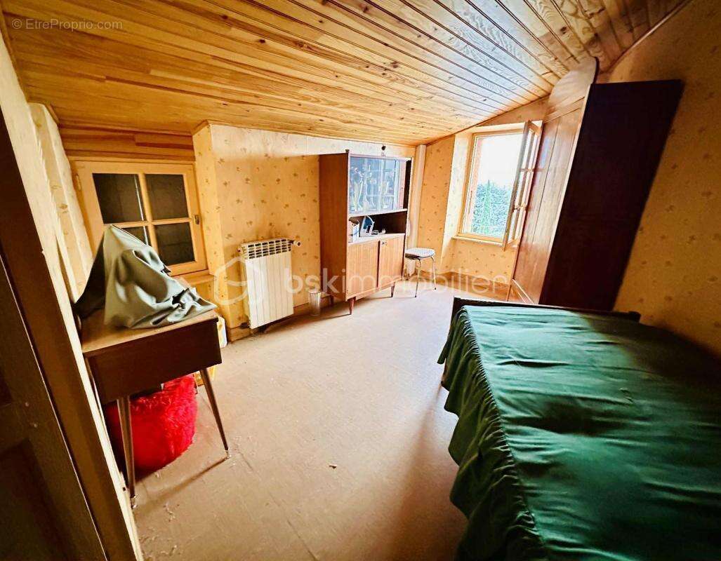 Une vue rare, un emplacement recherché, une maison de caractère au cœur de Roiffieux - photo 20