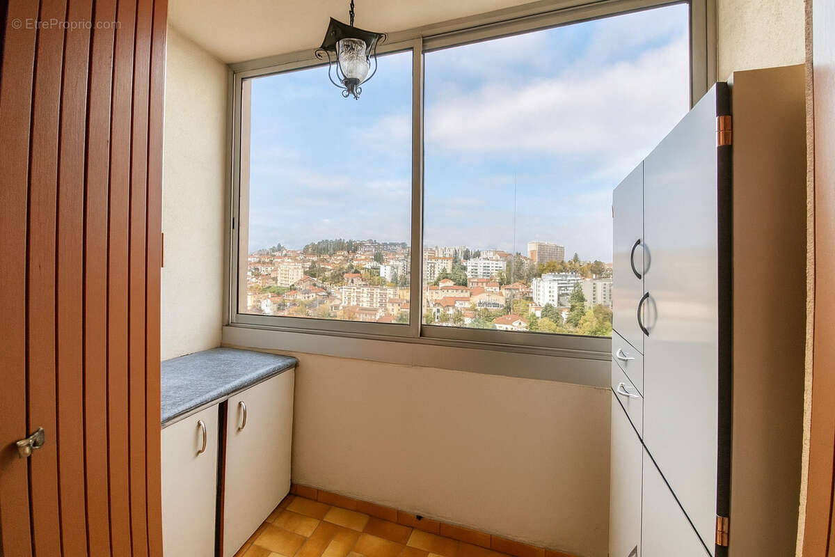 Appartement à SAINT-ETIENNE