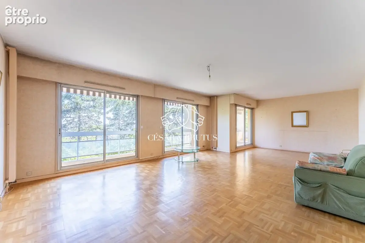 Appartement 147 m² à Sainte-Foy-Les-Lyon  - photo 4