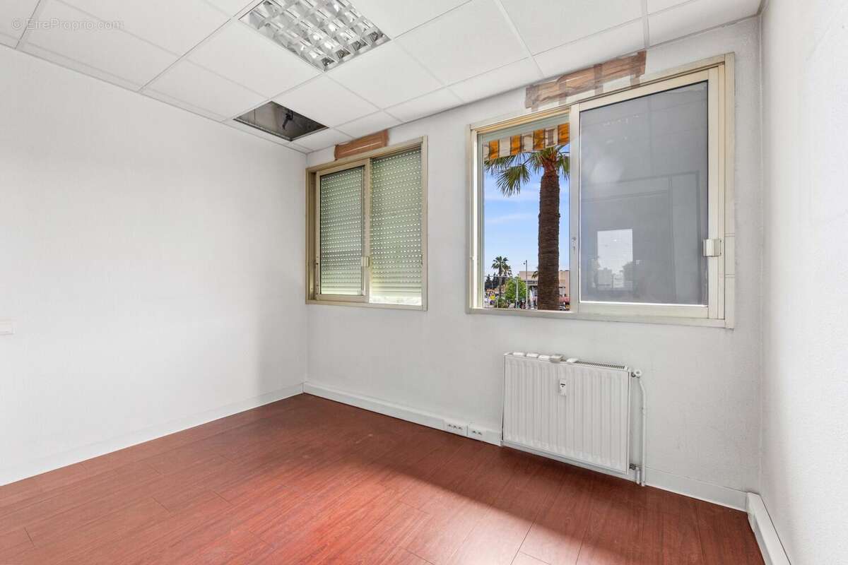 Commerce à CAGNES-SUR-MER