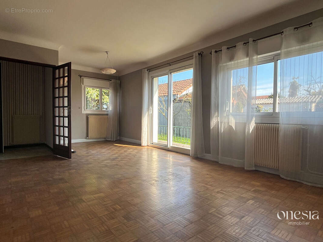 Maison à LONS