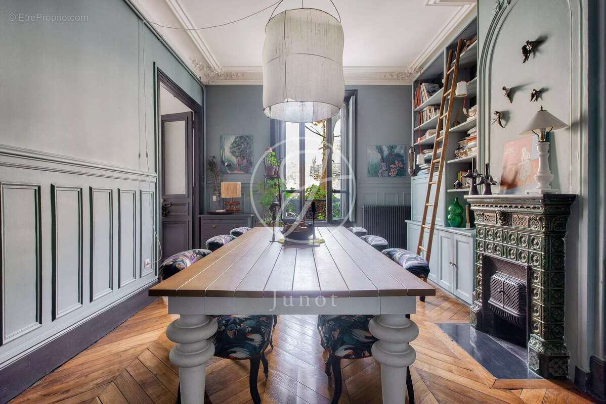 Appartement à PARIS-9E