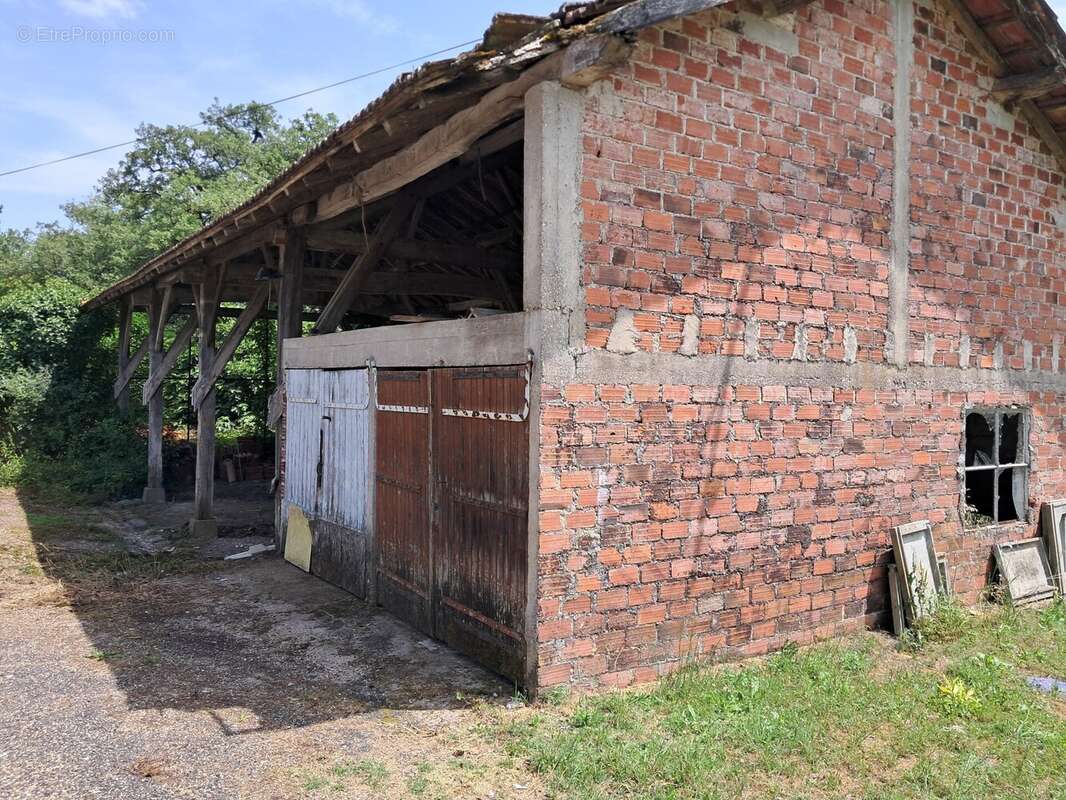 Maison à LAROQUE-TIMBAUT