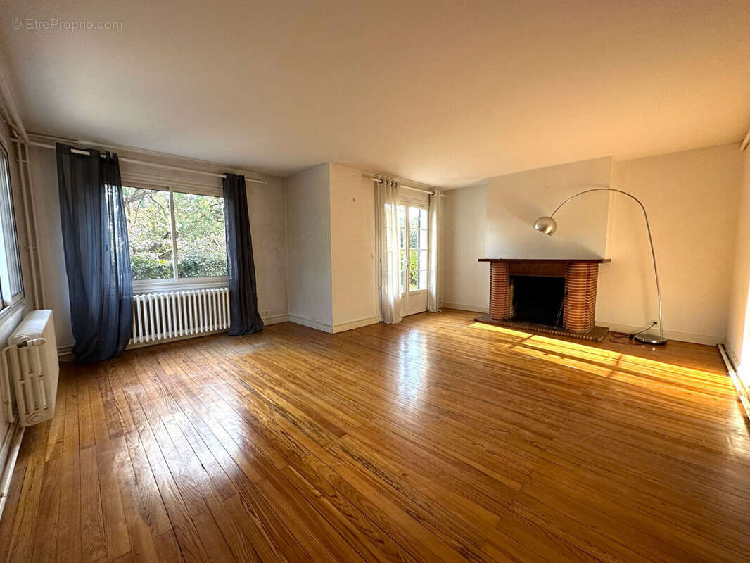 Maison à LE BOUSCAT