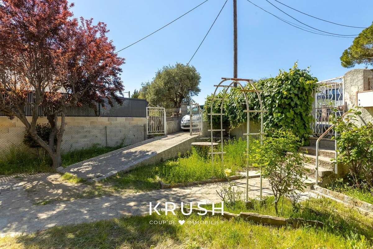 Appartement à SAINT-CYR-SUR-MER