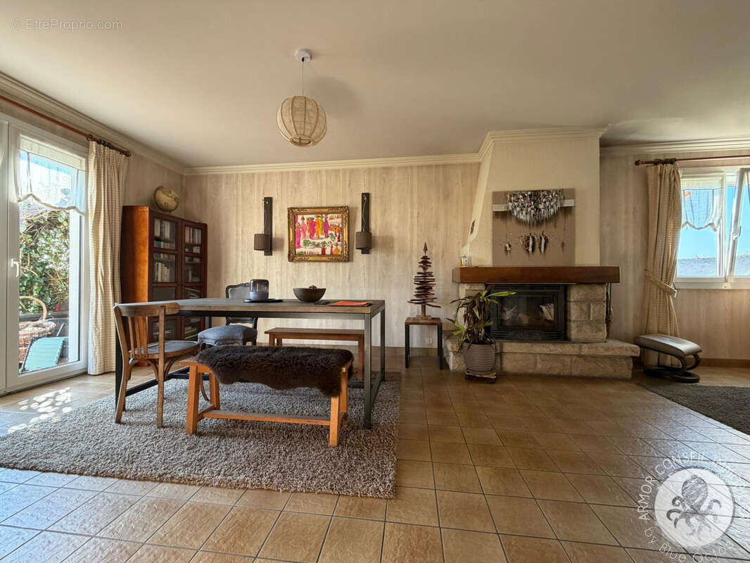 Maison à CREHEN